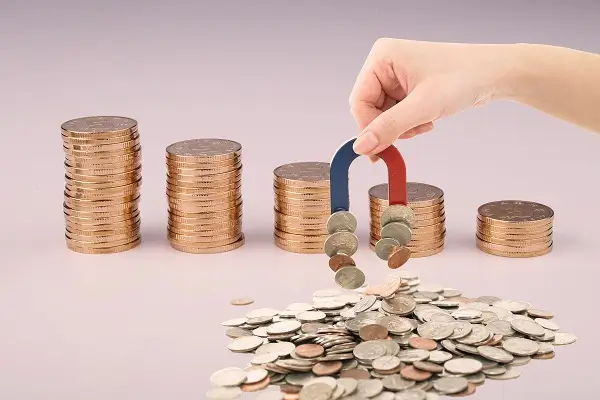 极简高端含义的女